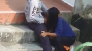 Ngintip Nyepong Di Belakang Rumah