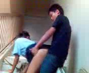 Smp Si Kacamata Main Di Tangga