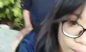 Cewenya Cantik Kacamata